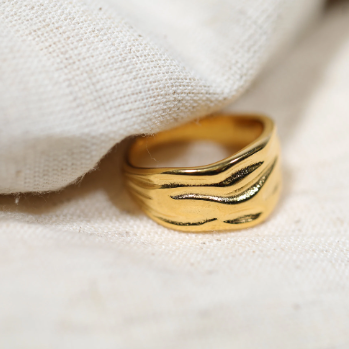 18K Gold-Filled Wave Ring | Hammered Ring