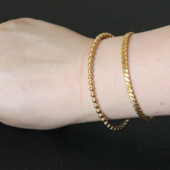Gold Bangle bracelet 