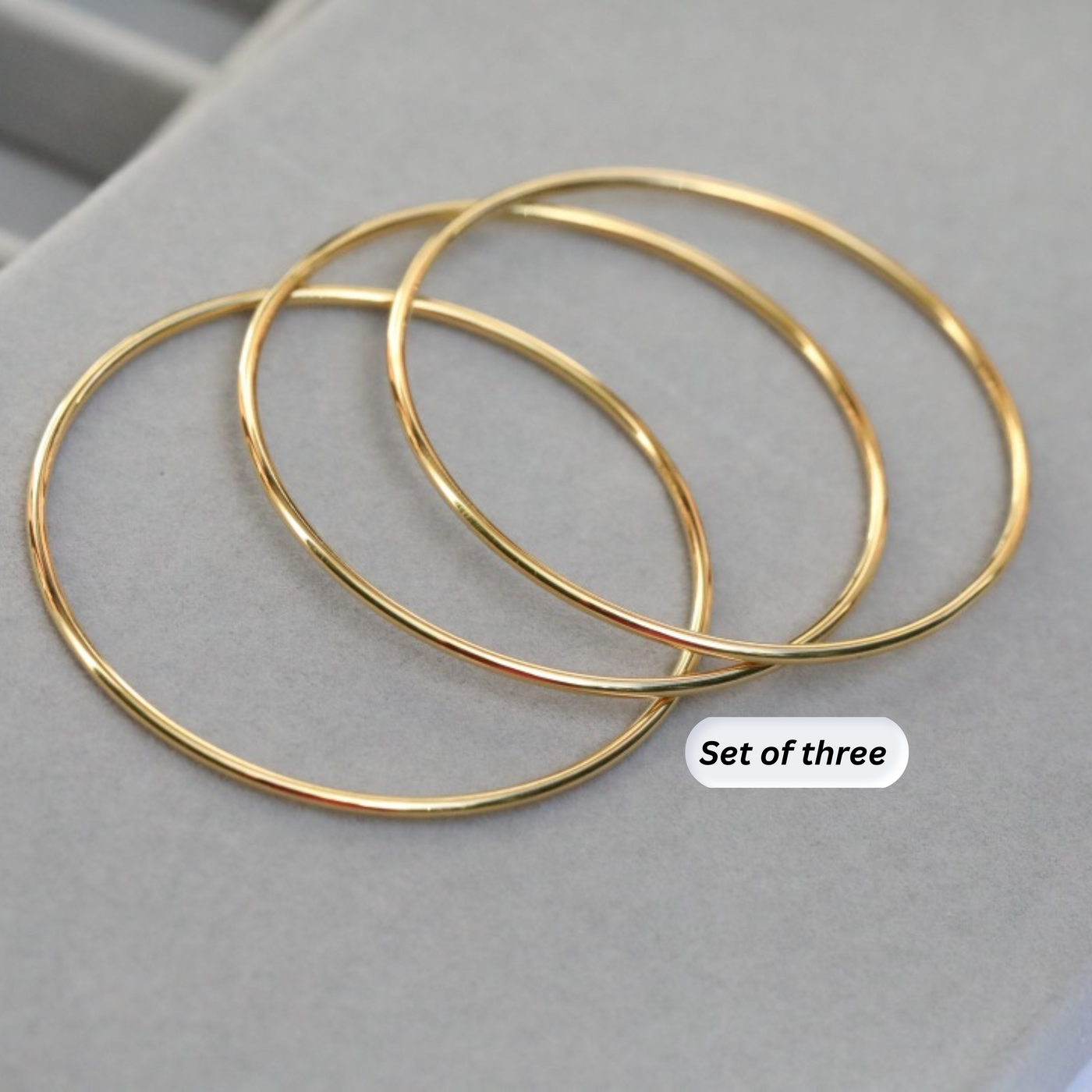 18k gold bangle