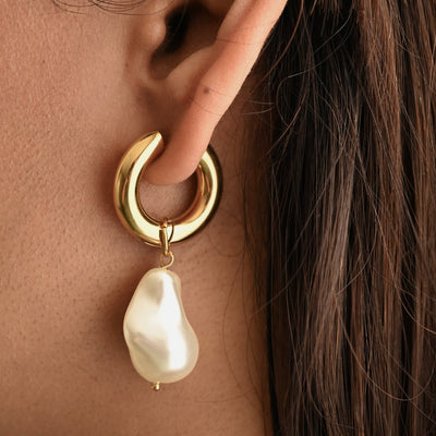 Gold Pearl Earring