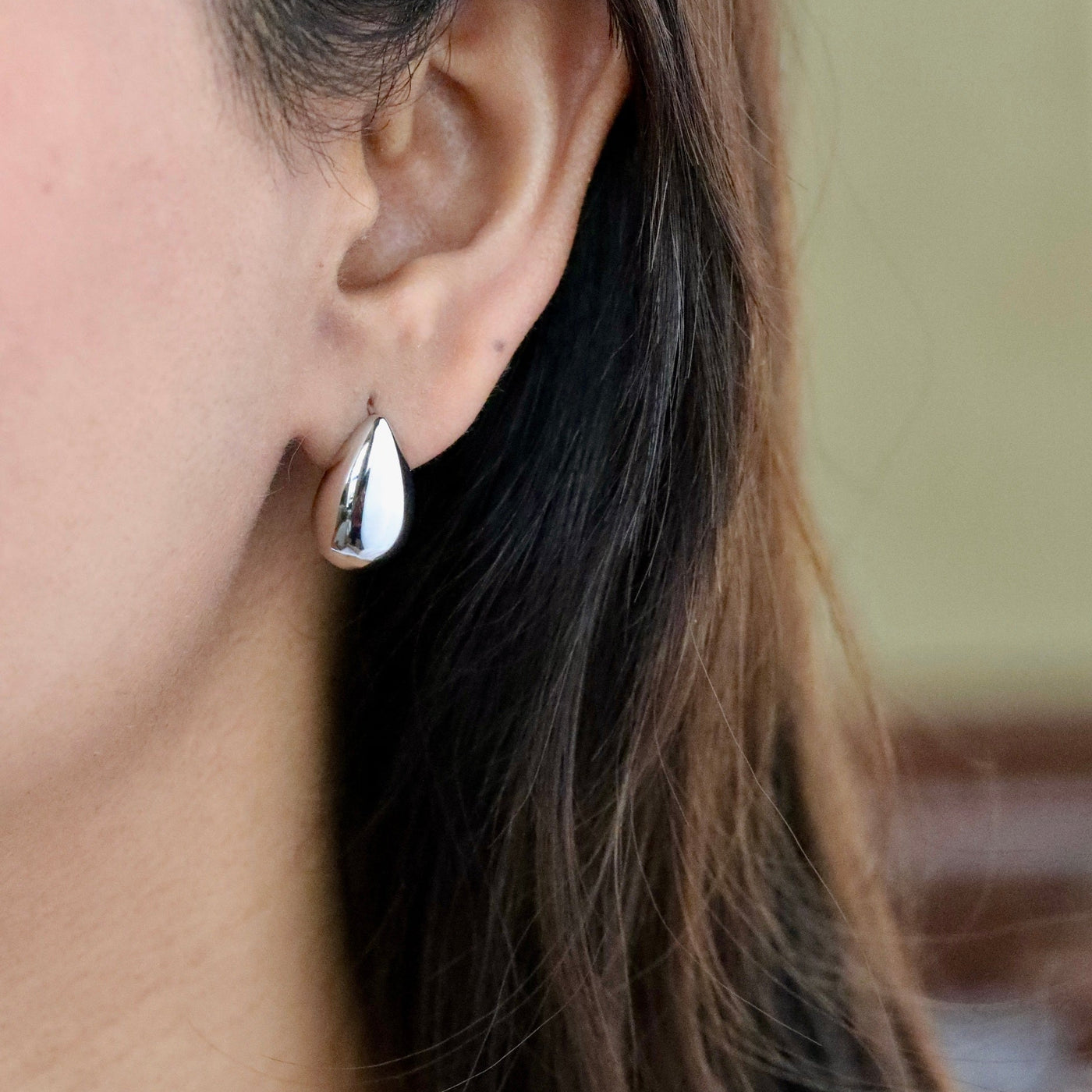 Silver Teardrop Stud