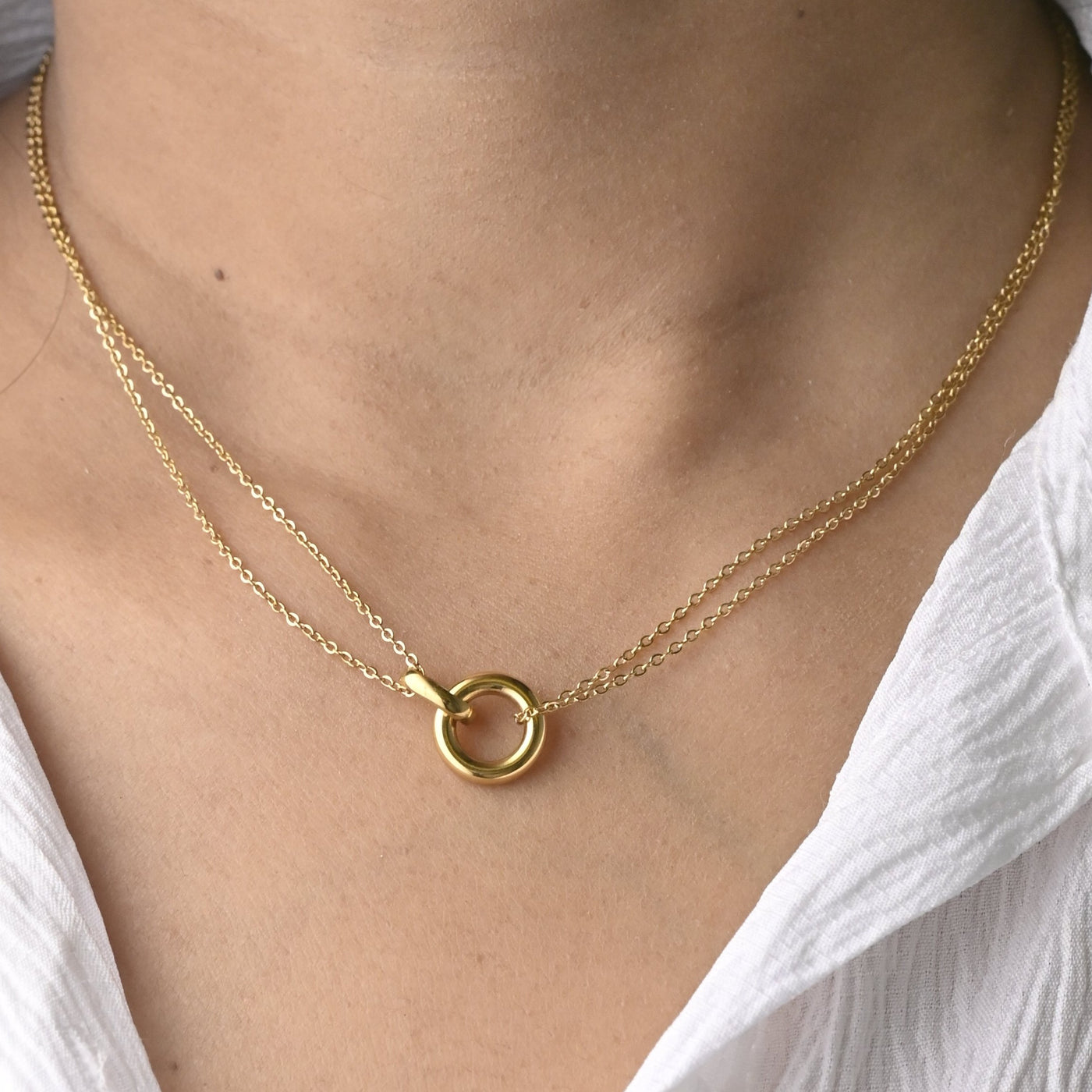 Gold Circle Pendant Chain Necklace