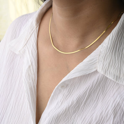 dainty Gold necklace