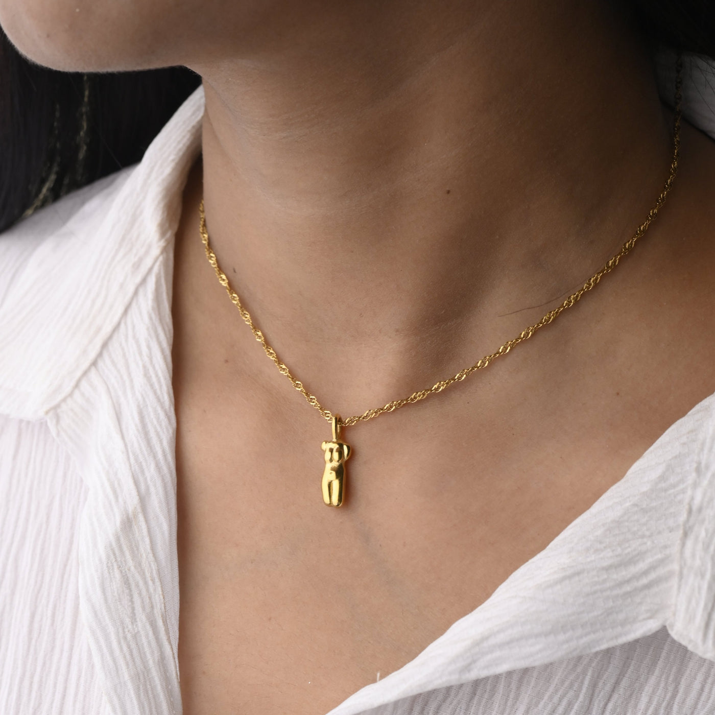 Gold Pendant Necklace