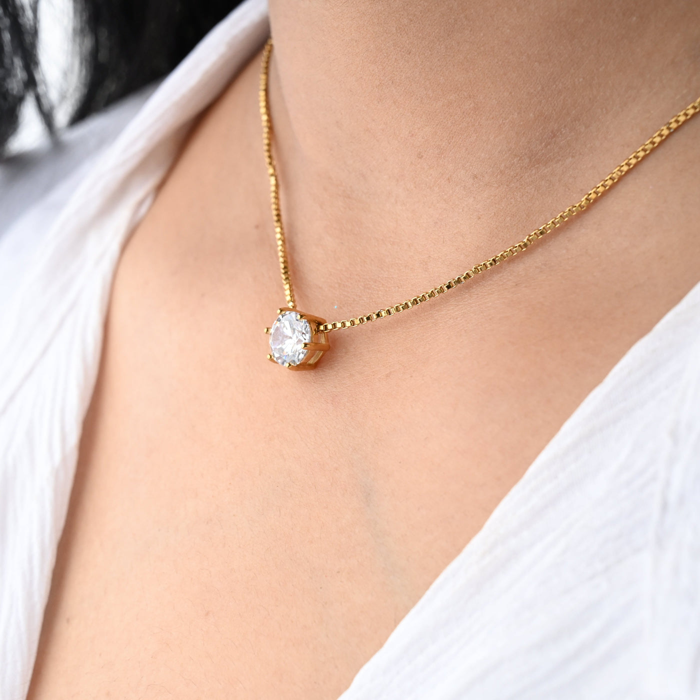 Gold Pendant Necklace