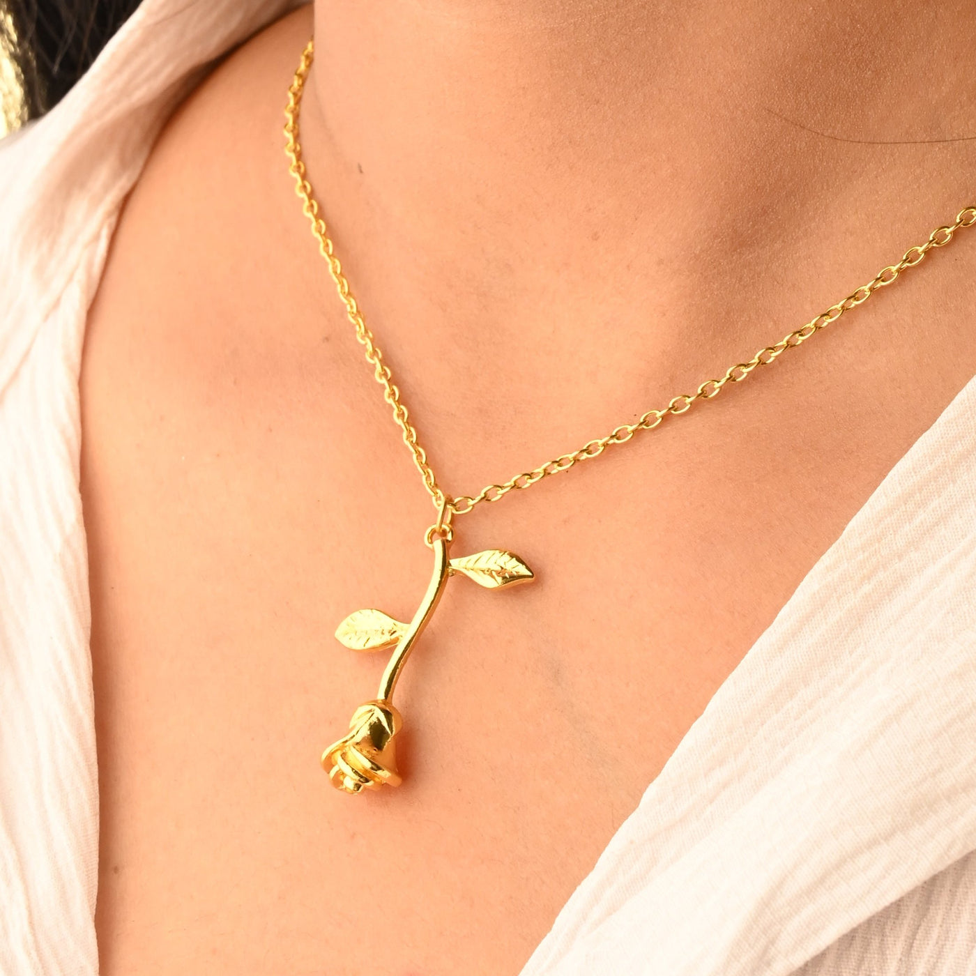 Gold Pendant Necklace