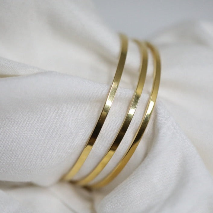 Set of Three Flat Bangles 18K Gold-Filled