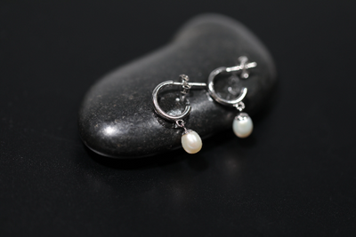 925 Sterling Silver Pearl Hoop Earrings