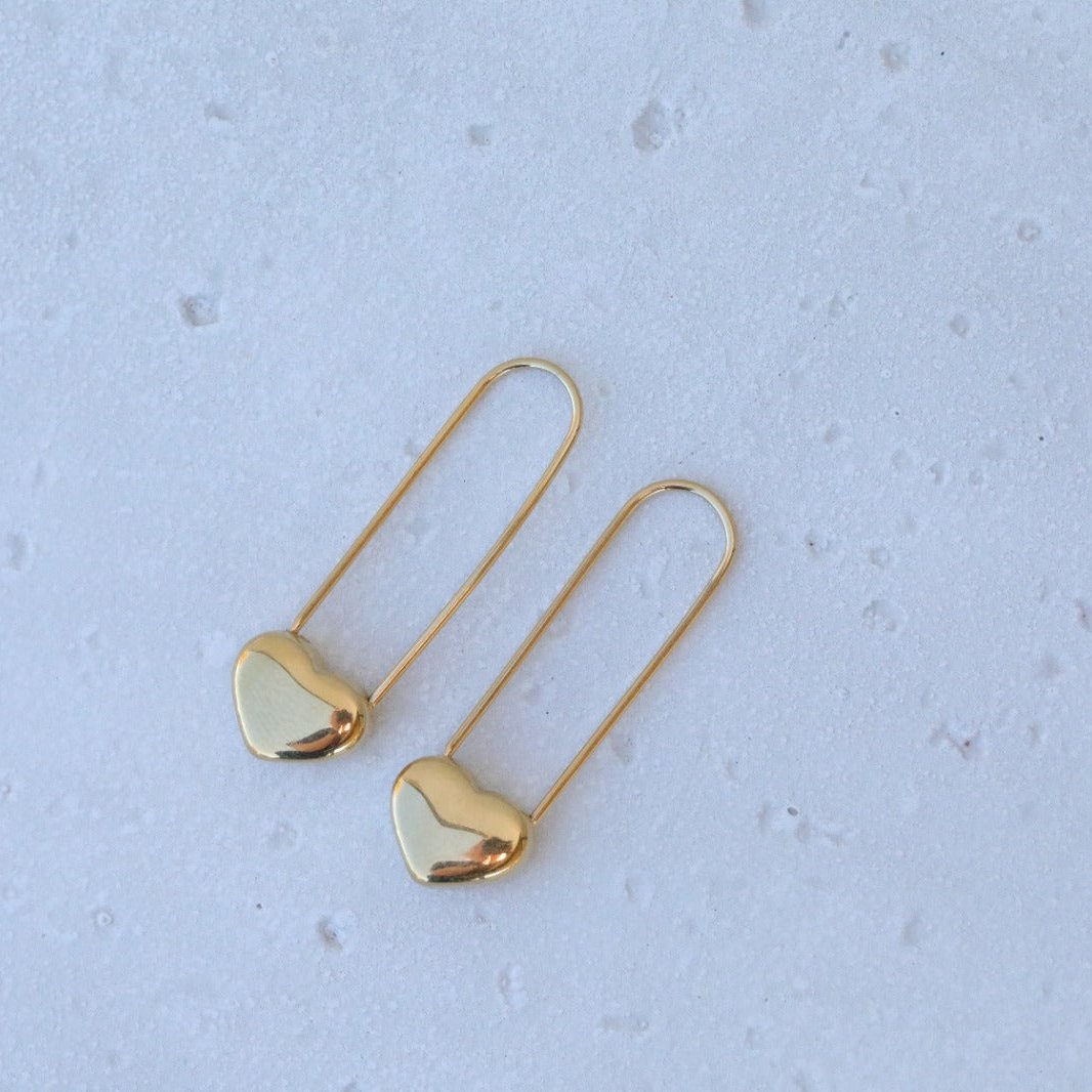  gold earrings  