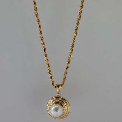 Pearl Pendant Necklace