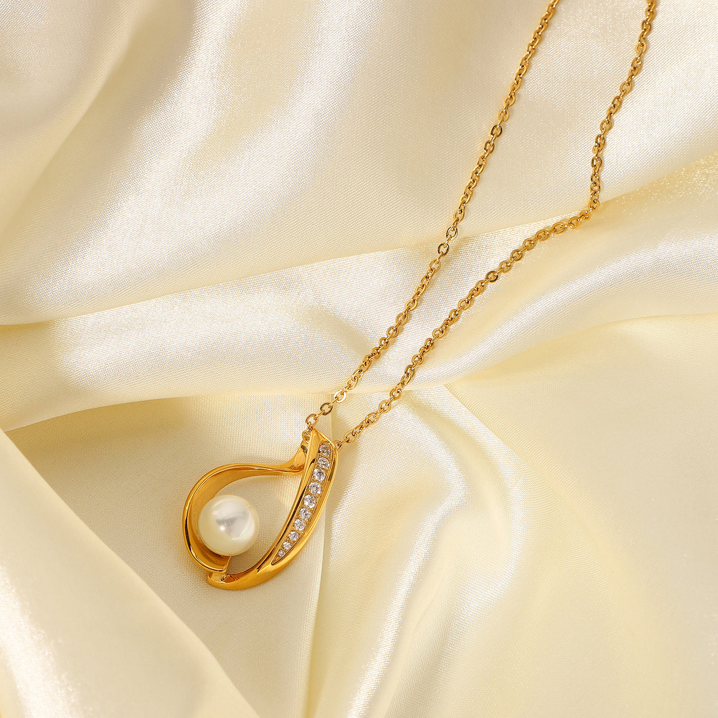 18K Gold-Filled Waterdrop Pendant Necklace