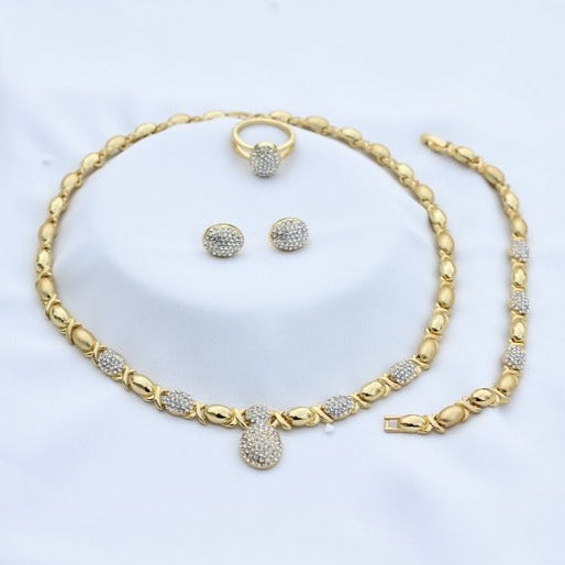 HUGS & KISSES Xo Necklace set