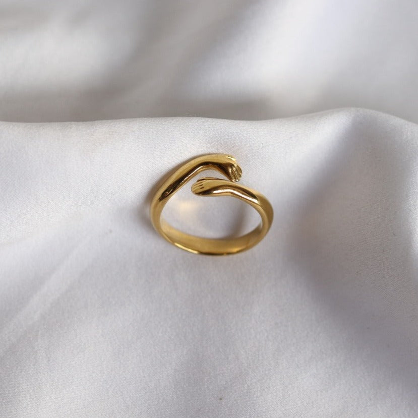 18k Gold-Filled Hug Ring