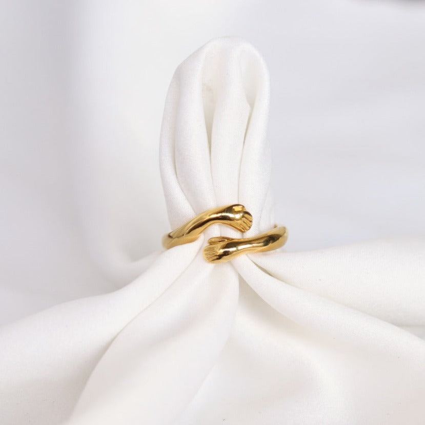 Buy 18k Gold Hug Ring Online - Gold Promise rings for her - Hugging ...
