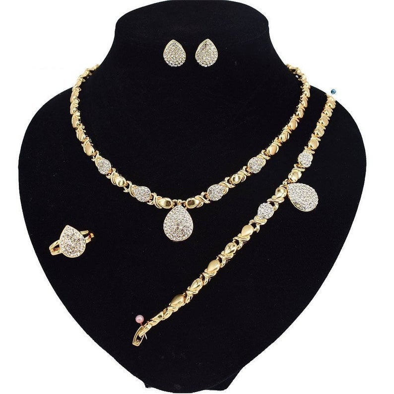 XO Jewelry Set