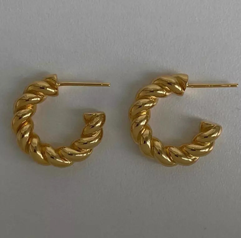 Gold Twist Open Stud Hoops