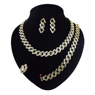 Cuban Link Xo Necklace Set