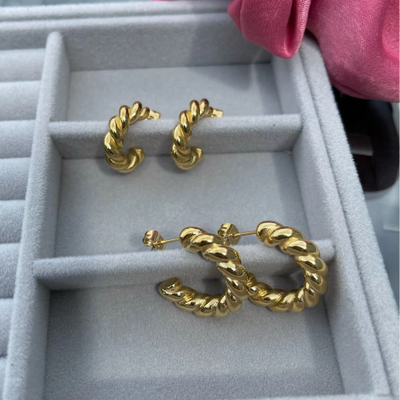  Gold Stud Earrings For Women 