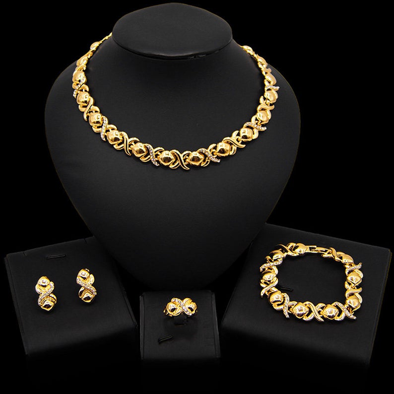 XO Gold Jewelry Set