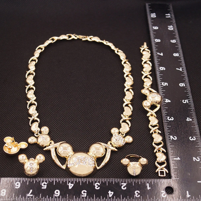 18k Gold Xo Jewelry Set