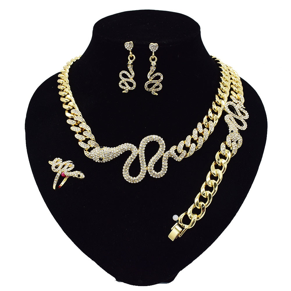 XO Snake Necklace Set