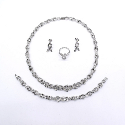 Xo Silver Necklace Set