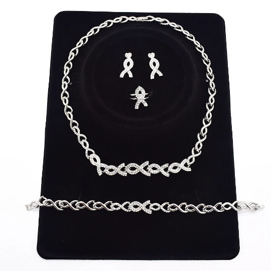 Xo Silver Necklace Set